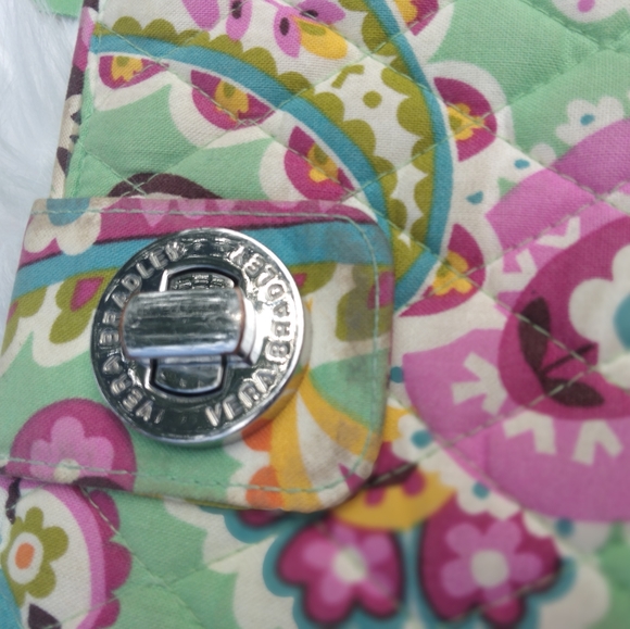 Vera Bradley Green Patterned Wallet & Glasses Case - Picture 10 of 11